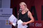 Mit dem traditionellen Poetry Slam wurden die Europäischen Toleranzgespräche 2022 Freitrag abend abgeschlossen. Neun Poet*innen traten an, Im Bild: Silke Gruber aus Innsbruck.