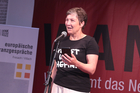Mit dem traditionellen Poetry Slam wurden die Europäischen Toleranzgespräche 2022 Freitrag abend abgeschlossen. Neun Poet*innen traten an, im Bild: Christine Teichmann aus Graz.
