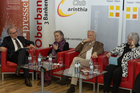 Beim Europaforum des Club Carinthia in der Oberbank Wien diskutierten berufene Experten über die Begrifflichkeit des Wachstums für die moderne Gesellschaft. V.l.n.r. Unternehmensberater Michael Paul, Theologin Barbara Rauchwarter, DRF-Präsident Hannes Swoboda, Wifo-Ökonomin Angela Köppl.