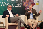 Wirtschaftsforum der Toleranzgespräche im Kärntner Bergdorf Fresach am 26. Mai 2023. Im Bild: Unternehmensberater Michael Paul mit dem Frankfurter Historiker Werner Plumpe. 