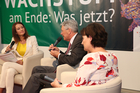 Wirtschaftsforum der Toleranzgespräche im Kärntner Bergdorf Fresach am 26. Mai 2023. Im Bild v.l.n.r. Moderatorin Sonja Sagmeister, Landeshauptmann Peter Kaiser, FFG-Förderexpertin Isabel Höglinger.
