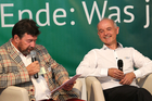 Wirtschaftsforum der Toleranzgespräche im Kärntner Bergdorf Fresach am 26. Mai 2023. Im Bild: Moderator Jochen Bendele, Autor Egyd Gstättner.