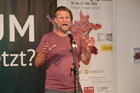 Poetry Slam der Europäischen Toleranzgespräche am 26. Mai 2023 in Fresach. Im Bild: Klaus Lederwasch.