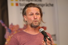 Poetry Slam der Europäischen Toleranzgespräche am 26. Mai 2023 in Fresach. Im Bild: Klaus Lederwasch.