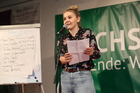 Poetry Slam der Europäischen Toleranzgespräche am 26. Mai 2023 in Fresach. Im Bild: Die Siegerin Estha Sackl.