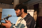 Poetry Slam der Europäischen Toleranzgespräche am 26. Mai 2023 in Fresach. Im Bild: Muhammed Dumanli.