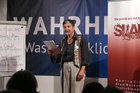 Mit dem traditionellen Poetry Slam gingen die Europäischen Toleranzgespräche Freitag abend ins Finale. Im Bild: Christine Teichmann aus Wien.