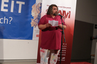 Mit dem traditionellen Poetry Slam gingen die Europäischen Toleranzgespräche Freitag abend ins Finale. Im Bild: Mario Tomic aus Graz.