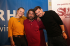 Mit dem traditionellen Poetry Slam gingen die Europäischen Toleranzgespräche Freitag abend ins Finale. Im Bild: Siegertrio Estha Sackl, Mario Tomic und Daniel Wagner.