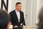Das Programm der Europäischen Toleranzgespräche 2025 wurde am Dienstag, 18. März, im Spiegelsaal der Landesregierung in Klagenfurt vorgestellt. Im Bild: Dompfarrer Dr. Peter Allmaier.