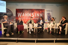 Wirtschaftsforum III in Fresach: Im Bild v.l.n.r. Globalisierungsphilosoph Franz Nahrada, Nachhaltigkeitsforscherin Christine Ax, Zukunftsvisionär Frederik Fischer, Moderator Roland Gruber, Landesrätin Sarah Schaar und Architekturforscherin Renate Hammer.