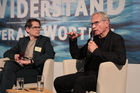 Nach der Mittagspause ging es beim Wirtschaftsforum II um Konfliktmanagement und konstruktive Lösungen für destruktive Streitfragen. Im Bild: Thomas Cik und Arnold Mettnitzer.