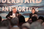 Europaforum Fresach. Eröffnungspanel v.l.n.r. Moderator Hubert Patterer, Politologin Melani Barlai.