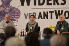 Das Vorprogramm der Europäischen Toleranzgespräche 2026 im Rathaus Villach wurde mit einem kurzen Bühnenstück von Clemens Luderer (