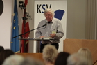 Das Vorprogramm der Europäischen Toleranzgespräche 2026 im Rathaus Villach wurde mit einem kurzen Bühnenstück von Clemens Luderer (