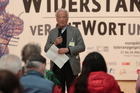 Das Vorprogramm der Europäischen Toleranzgespräche 2026 im Rathaus Villach wurde mit einem kurzen Bühnenstück von Clemens Luderer (